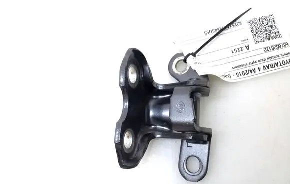Toyota RAV 4 (XA40) Rear door upper hinge 6876020122