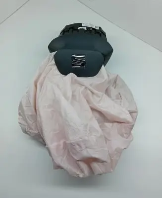 Steering wheel airbag
