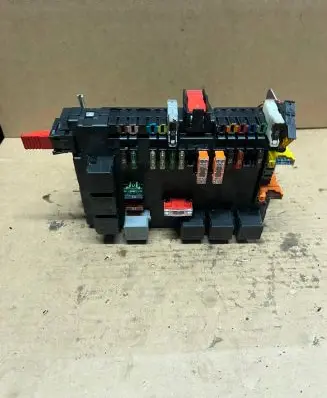 Mercedes-Benz S W221 Fuse box set A2215450801 080979