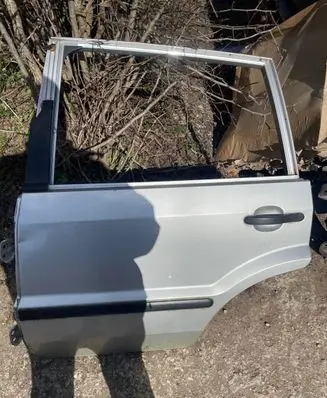 Ford Fusion Rear door