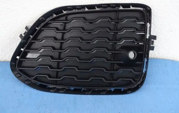 BMW X3 F25 Front bumper lower grill 8056941