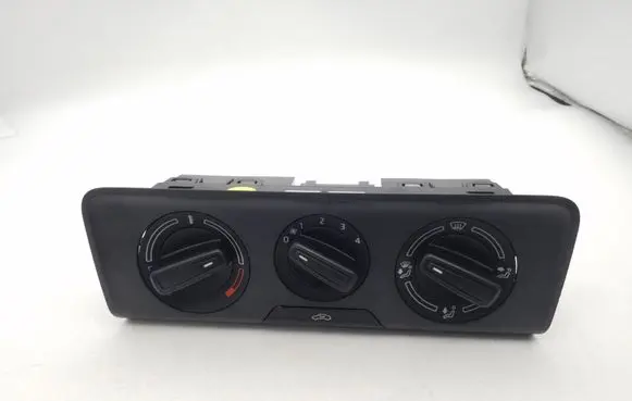 Skoda Fabia Mk3 (NJ) Climate control unit 6V0819045C