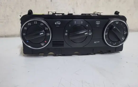 Mercedes-Benz B W245 Climate control unit A1698300585 69780002