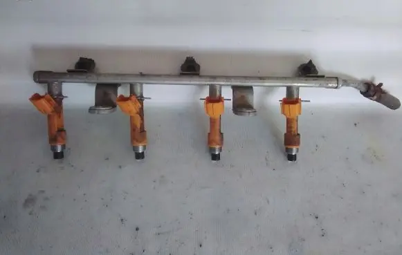 Opel Agila B Fuel main line pipe