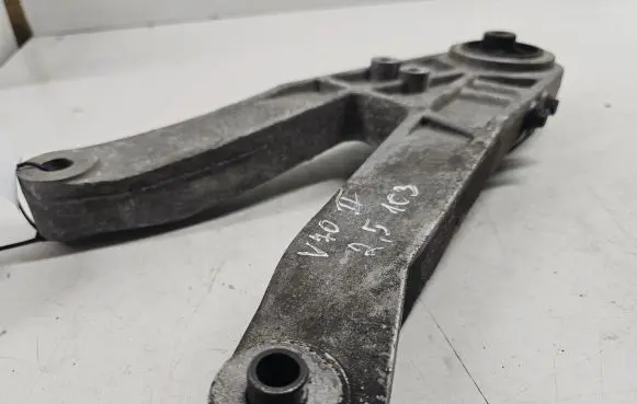 Volvo V70 Engine mounting bracket 3524347