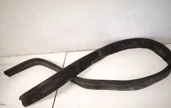 Mercedes-Benz E W212 Rubber seal front coupe door a2126280298
