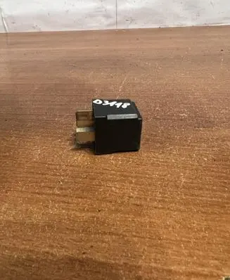 Chrysler 300 - 300C Other relay 04727370AA D3118