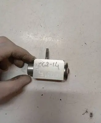 Volvo XC60 Air conditioning (A/C) expansion valve 7036866