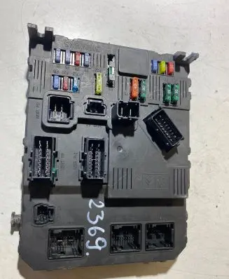Citroen Xsara Picasso Fuse module 9657999780 BSIE0200 762602907