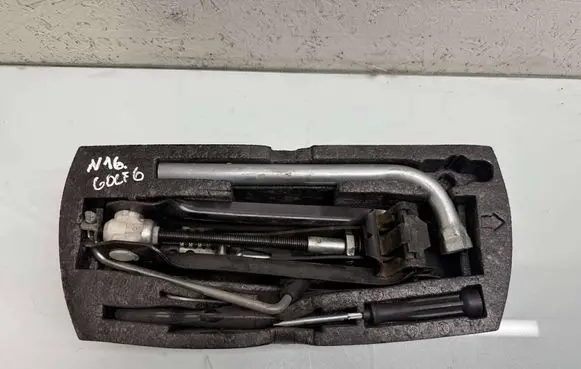 Volkswagen Golf VI Tool box 1J0012115AE