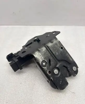 Audi A4 S4 B7 8E 8H Tailgate/trunk/boot lock/catch/latch 8P4827505C