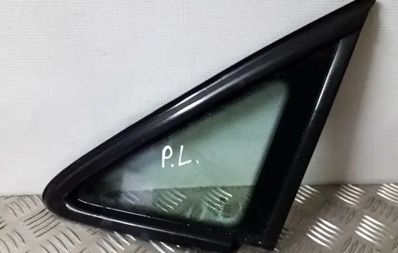 Volkswagen Touran II Front triangle window/glass 