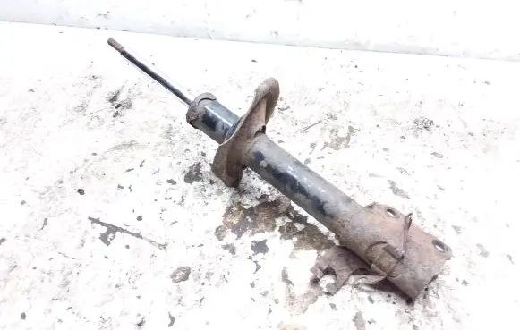 Nissan X-Trail T30 Front shock absorber/damper
