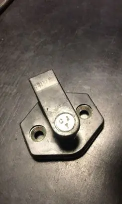 BMW 5 E39 Front door lock loop/hook striker 8176350