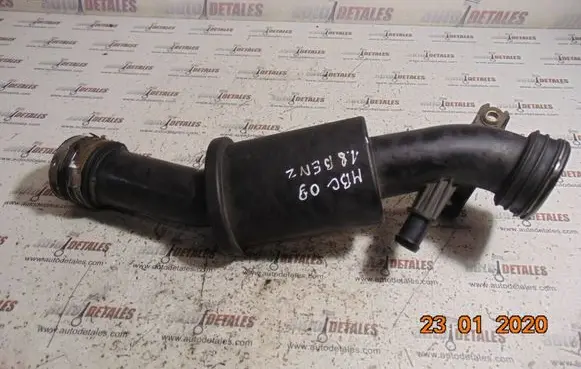 Mercedes-Benz C W204 Intake resonator A2710902137