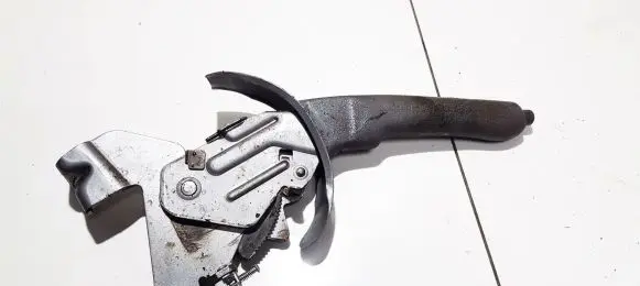 Handbrake/parking brake lever assembly