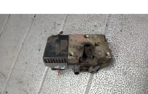 Peugeot 206 CC Front door lock