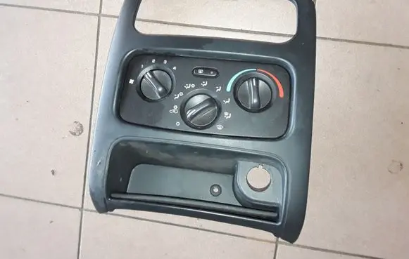 Jeep Cherokee Climate control unit 58024B P55037533AD