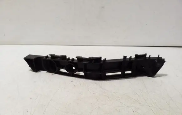 Front bumper mounting bracket