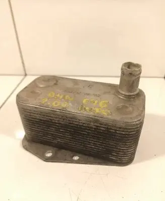 BMW 3 E46 Engine oil radiator 7787698 47012 5989070102