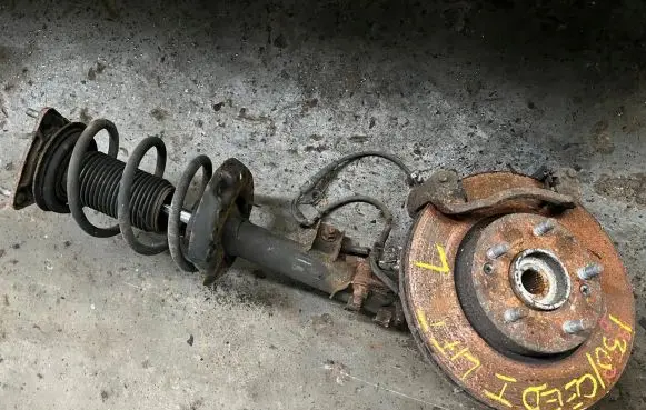 Hyundai i30 Front suspension assembly kit set 