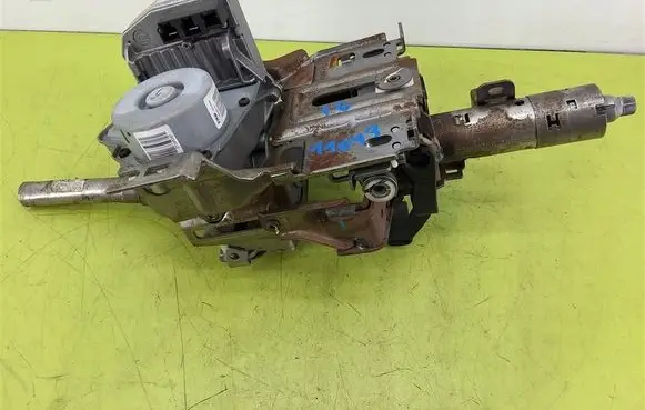 Renault Clio III Power steering pump 8200826808