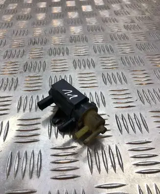 Mercedes-Benz E W212 Turbo solenoid valve A0091533128