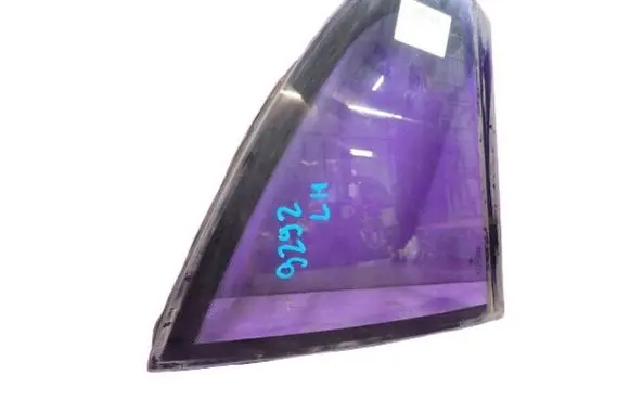BMW 5 E39 Front door window glass four-door 