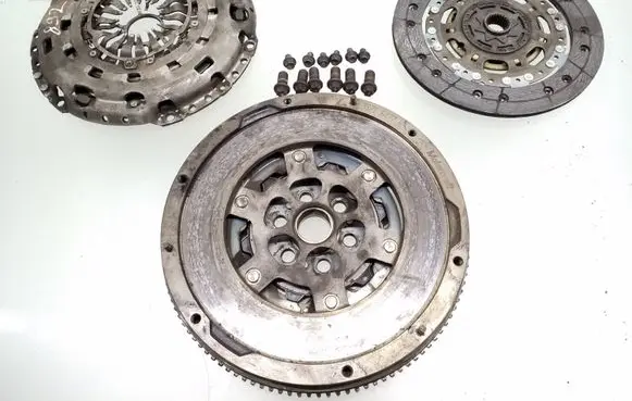 Ford Mondeo Mk III Clutch set kit 3S716477BH 324033310