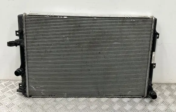 Volkswagen Sharan Coolant radiator 5N0121253L