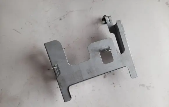 Volkswagen Touareg II Navigation GPS unit bracket/holder 7P6035209