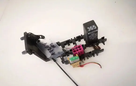 Audi A4 S4 B5 8D Fuse box set 8d1937545