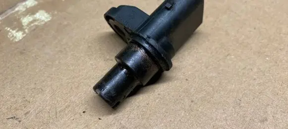 BMW 7 E65 E66 Camshaft position sensor 7506273