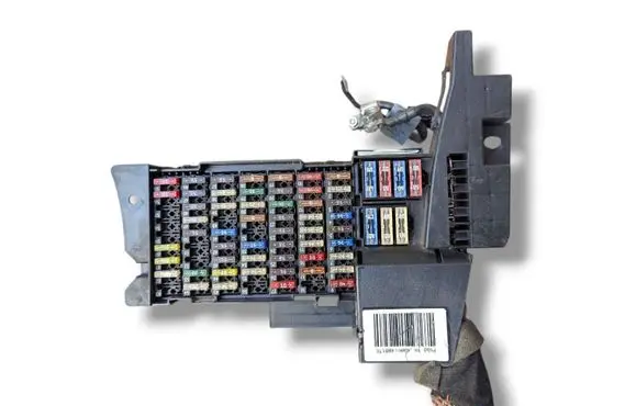 Mercedes-Benz B W245 Fuse module 1695451740