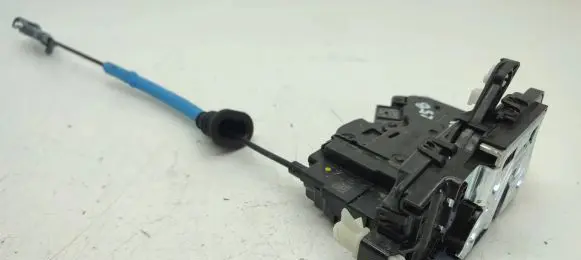 Hyundai Elantra VII Front door lock