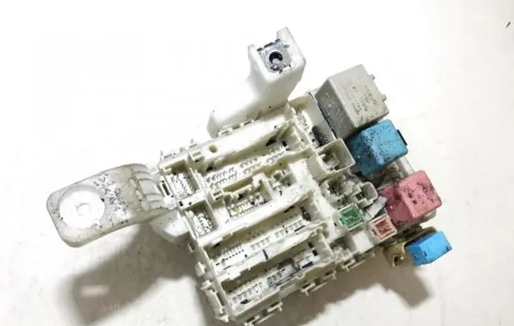 Toyota Prius (XW20) Fuse box set 8273047290 82730-47290