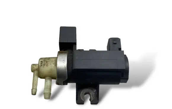 Opel Zafira B Turbo solenoid valve 55563562
