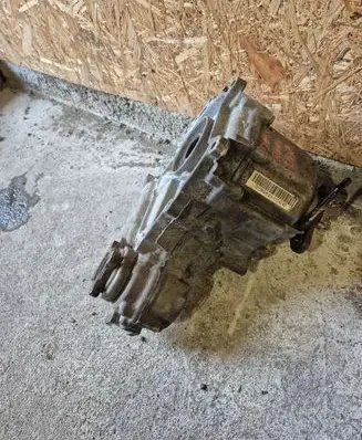 BMW X1 E84 Gearbox transfer box case 7619928