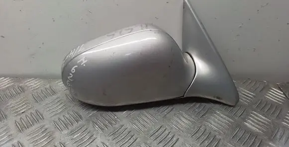 Mazda 626 Front door electric wing mirror 010519