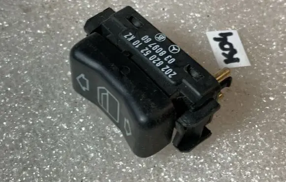 Mercedes-Benz C W202 Electric window control switch a2028205210