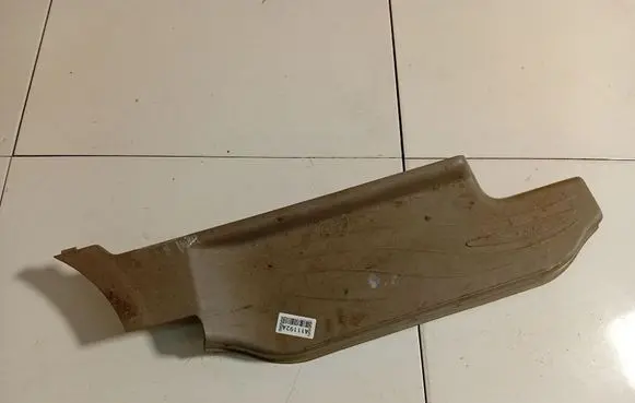 Mitsubishi Grandis Other interior part MR576168