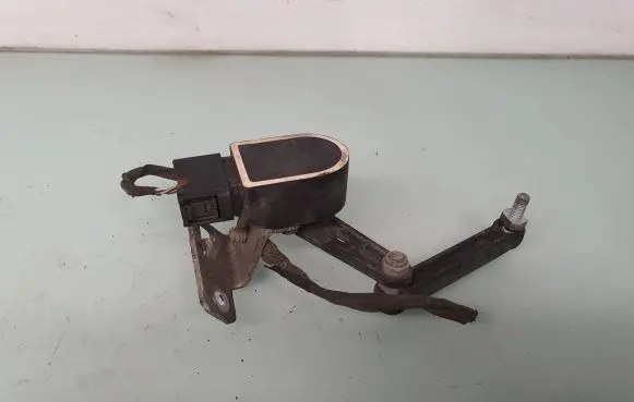 BMW 5 F10 F11 Headlight/headlamp level sensor 6784075 37146784075