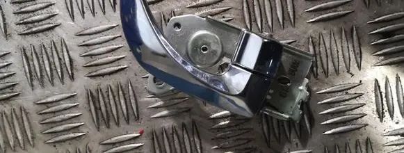 KIA Sorento Front door exterior handle