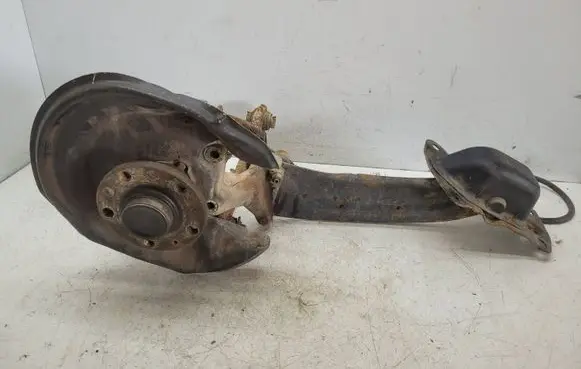 Volkswagen PASSAT B6 Rear wheel hub spindle/knuckle 