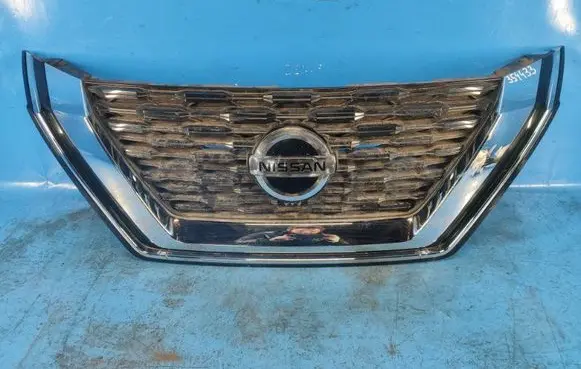Nissan X-Trail T33 Front grill 623106RA0A