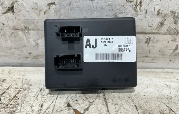 Opel Insignia A Light module LCM 13334217