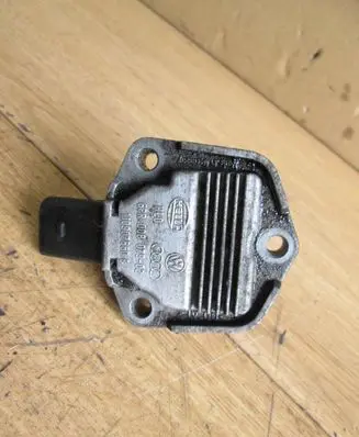 Volkswagen PASSAT B6 Oil level sensor 1J0907660B 6PR00807902