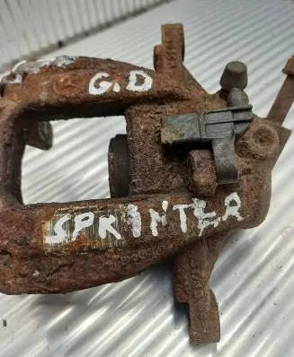 Mercedes-Benz Sprinter W901 W902 W903 W904 Rear brake caliper