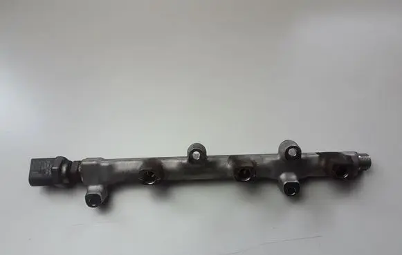Fuel main line pipe