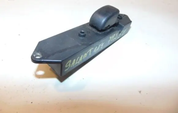 Mitsubishi Galant Electric window control switch MR252818